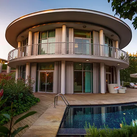 Üdülőközpont Calista Luxury